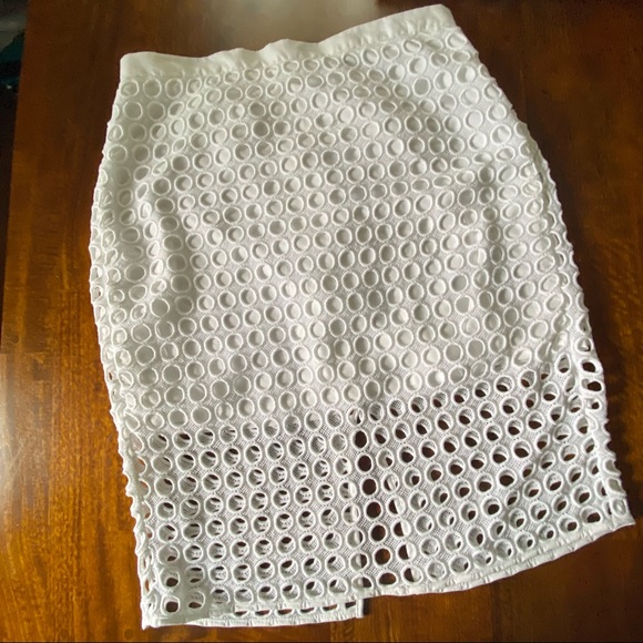 Banana Republic Dresses & Skirts - Banana Republic White Eyelet Open Circle Pencil Skirt